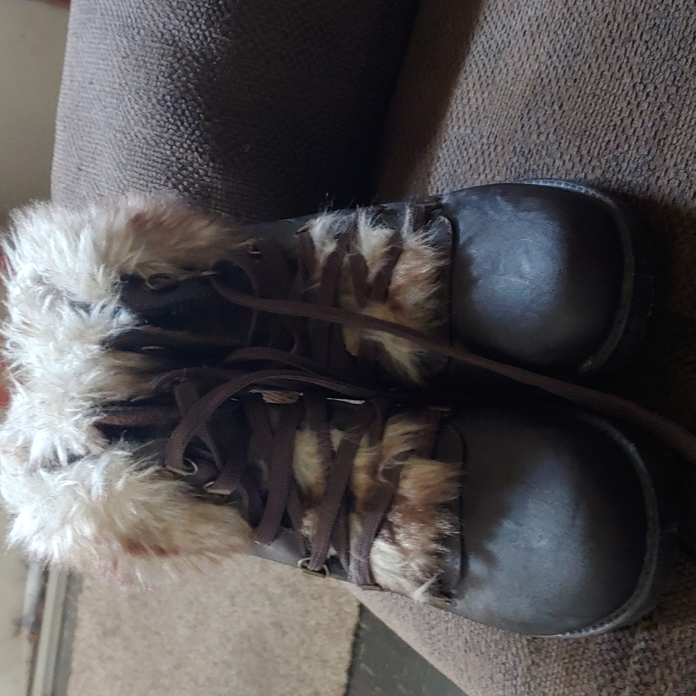 Winter Boots size 8